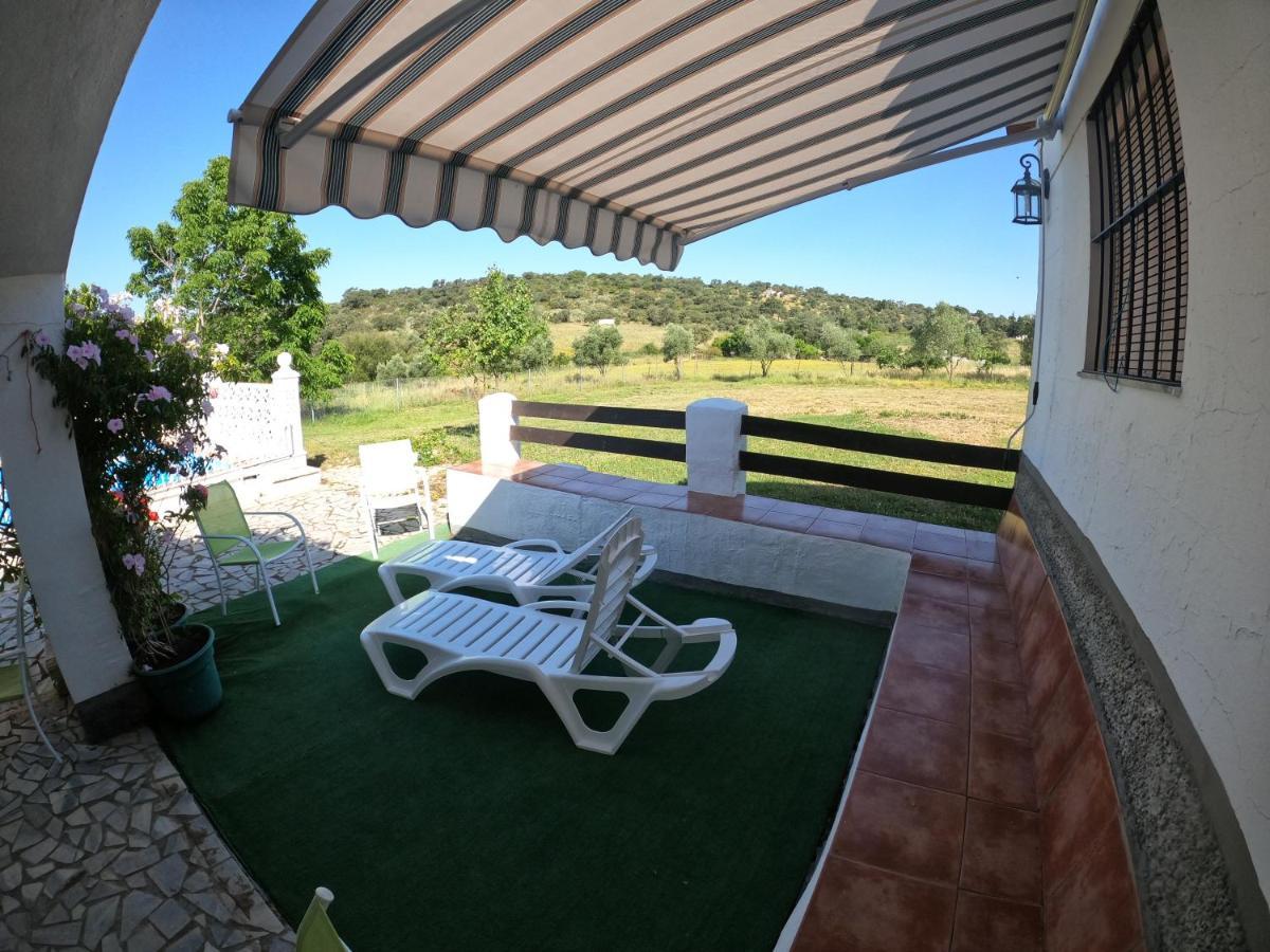 La Blanca De Aroche Villa Luaran gambar